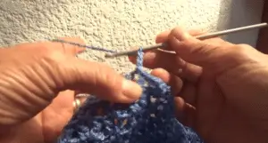 Blusa sencilla tejida a crochet
