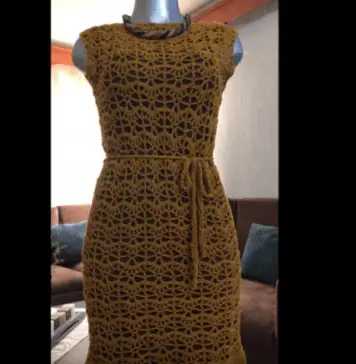 Vestido mostaza en crochet